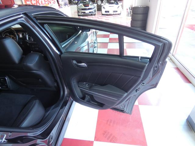 ダッジ・チャージャー GTプラス 8AT&パドルシフト 黒コンビレザー フロントシートヒーター&クーラー リアシートヒーター ステアリングヒーター AppleCarPlay&AndroidAuto キセノン バイキセノン 2年保証(20枚目)