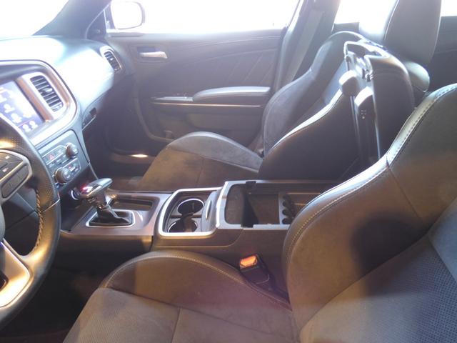 ダッジ・チャージャー GTプラス 8AT&パドルシフト 黒コンビレザー フロントシートヒーター&クーラー リアシートヒーター ステアリングヒーター AppleCarPlay&AndroidAuto キセノン バイキセノン 2年保証(36枚目)