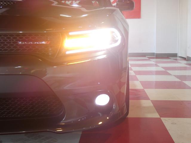 ダッジ・チャージャー GTプラス 8AT&パドルシフト 黒コンビレザー フロントシートヒーター&クーラー リアシートヒーター ステアリングヒーター AppleCarPlay&AndroidAuto キセノン バイキセノン 2年保証(41枚目)