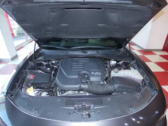 ダッジ・チャージャー GTプラス 8AT&パドルシフト 黒コンビレザー フロントシートヒーター&クーラー リアシートヒーター ステアリングヒーター AppleCarPlay&AndroidAuto キセノン バイキセノン 2年保証(46枚目)