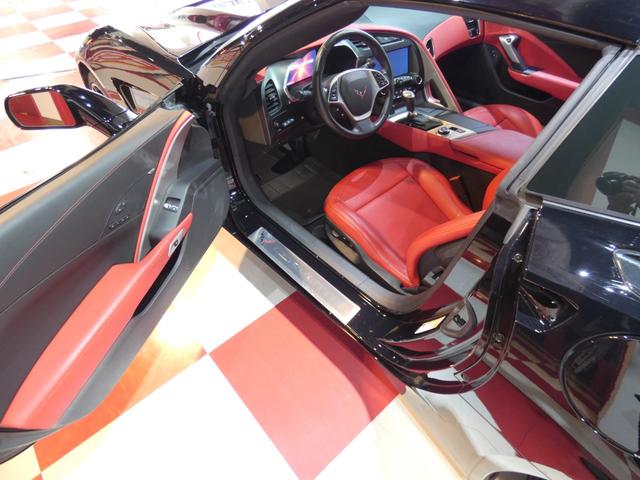 シボレーコルベット Z51 新並 3LT 1オーナー&禁煙車 レッドレザー シートヒーター&ベンチレーション ナビTV 純正ブラック19&20AW レッドキャリパー BOSEサウンド 純正可変マフラー ドライブモード 2年保証(13枚目)