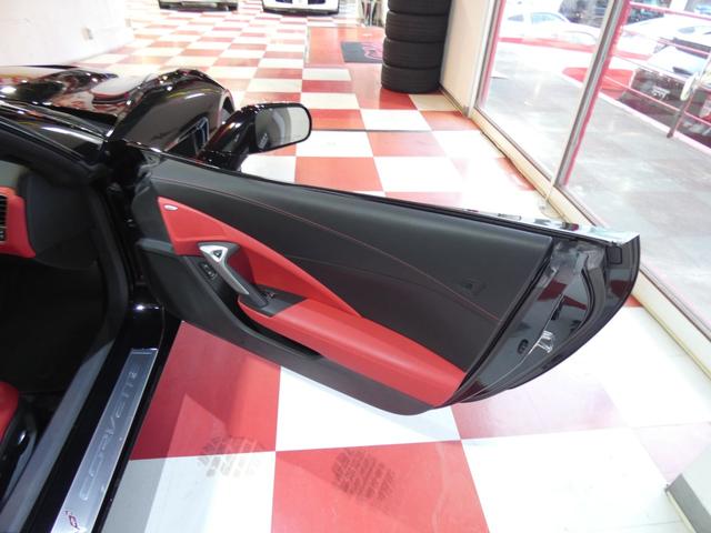 シボレーコルベット Z51 新並 3LT 1オーナー&禁煙車 レッドレザー シートヒーター&ベンチレーション ナビTV 純正ブラック19&20AW レッドキャリパー BOSEサウンド 純正可変マフラー ドライブモード 2年保証(15枚目)
