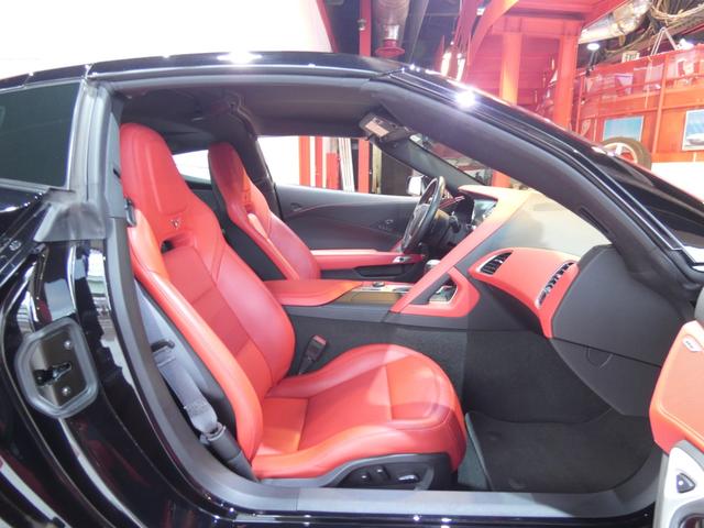 シボレーコルベット Z51 新並 3LT 1オーナー&禁煙車 レッドレザー シートヒーター&ベンチレーション ナビTV 純正ブラック19&20AW レッドキャリパー BOSEサウンド 純正可変マフラー ドライブモード 2年保証(17枚目)