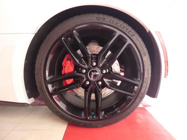 シボレーコルベット Z51 正規ディーラー車 カラハリレザー シートヒーター&ベンチレーション ナビTV カーボングランドエフェクト 純正ブラック19&20AW レッドキャリパー BOSEサウンド 純正可変マフラー 2年保証(7枚目)