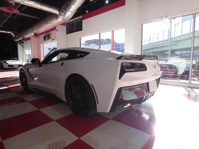 シボレーコルベット Z51 正規ディーラー車 カラハリレザー シートヒーター&ベンチレーション ナビTV カーボングランドエフェクト 純正ブラック19&20AW レッドキャリパー BOSEサウンド 純正可変マフラー 2年保証(8枚目)