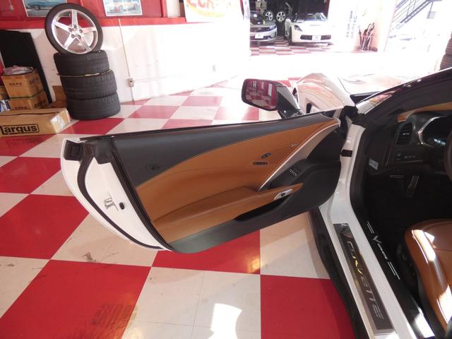 シボレーコルベット Z51 正規ディーラー車 カラハリレザー シートヒーター&ベンチレーション ナビTV カーボングランドエフェクト 純正ブラック19&20AW レッドキャリパー BOSEサウンド 純正可変マフラー 2年保証(12枚目)