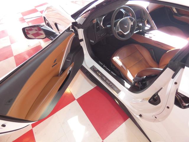 シボレーコルベット Z51 正規ディーラー車 カラハリレザー シートヒーター&ベンチレーション ナビTV カーボングランドエフェクト 純正ブラック19&20AW レッドキャリパー BOSEサウンド 純正可変マフラー 2年保証(13枚目)