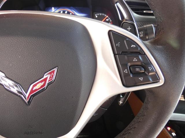 シボレーコルベット Z51 正規ディーラー車 カラハリレザー シートヒーター&ベンチレーション ナビTV カーボングランドエフェクト 純正ブラック19&20AW レッドキャリパー BOSEサウンド 純正可変マフラー 2年保証(21枚目)