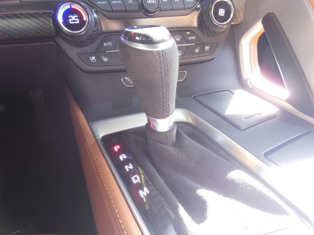 シボレーコルベット Z51 正規ディーラー車 カラハリレザー シートヒーター&ベンチレーション ナビTV カーボングランドエフェクト 純正ブラック19&20AW レッドキャリパー BOSEサウンド 純正可変マフラー 2年保証(25枚目)