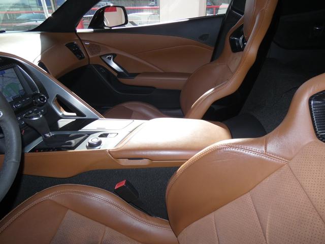 シボレーコルベット Z51 正規ディーラー車 カラハリレザー シートヒーター&ベンチレーション ナビTV カーボングランドエフェクト 純正ブラック19&20AW レッドキャリパー BOSEサウンド 純正可変マフラー 2年保証(33枚目)