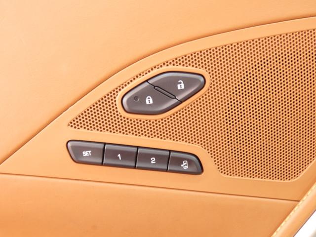 シボレーコルベット Z51 正規ディーラー車 カラハリレザー シートヒーター&ベンチレーション ナビTV カーボングランドエフェクト 純正ブラック19&20AW レッドキャリパー BOSEサウンド 純正可変マフラー 2年保証(44枚目)