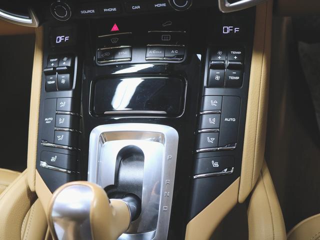 プラチナエディション シートヒーター パワーシート トランクスルー フロアマット ナビ 音楽プレーヤー接続 Bluetooth DVD ETC サンルーフ・ガラスルーフ LEDヘッドライト 電動リアゲート BOSEサウンド(31枚目)