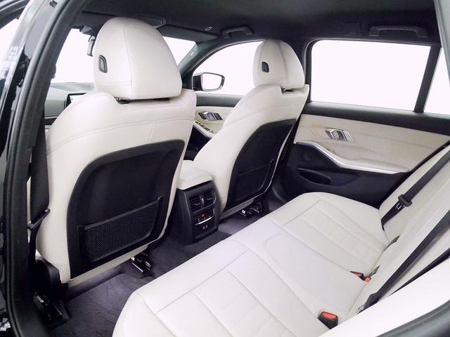 318i ツーリング Mスポーツ ホワイトレザー シートヒーター パワーシート フロアマット コネクテッド機能 ナビ USB Bluetooth ETC LED 電動リアゲート 全周囲カメラ ワイヤレスチャージ 追従クルコン(22枚目)