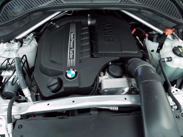 xDrive35i Mスポーツ シートヒーター パワーシート トランクスルー フロアマット ソナー コネクテッド機能 ナビ USB ミュージックサーバー Bluetooth TV DVD ETC 追従クルコン 全周囲カメラ(9枚目)