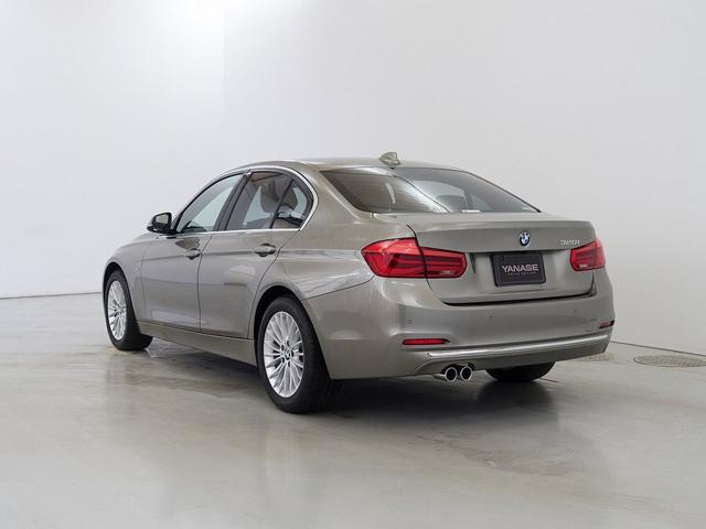 320i ラグジュアリー シートヒーター パワーシート トランクスルー コネクテッド機能 ナビ CD ミュージックサーバー 音楽プレーヤー接続 Bluetooth接続 DVD再生 ETC LEDヘッドライト バックモニター(5枚目)