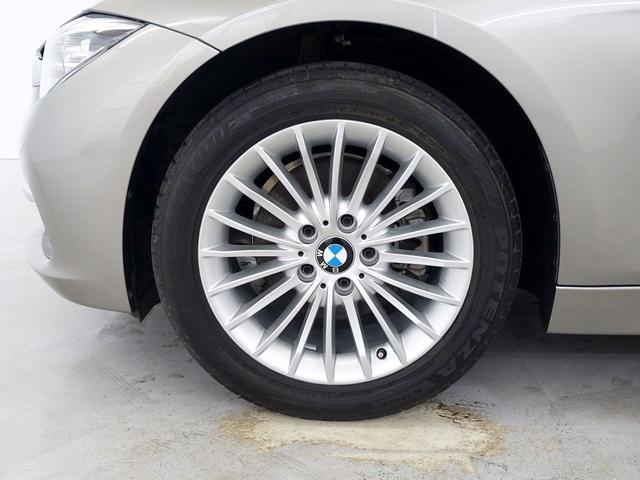 320i ラグジュアリー シートヒーター パワーシート トランクスルー コネクテッド機能 ナビ CD ミュージックサーバー 音楽プレーヤー接続 Bluetooth接続 DVD再生 ETC LEDヘッドライト バックモニター(18枚目)