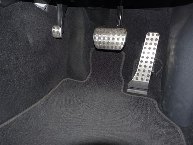 Eクラスステーションワゴン E250 ステーションワゴン アバンギャルド 1stアニバーサリーエディション シートヒーター パワーシート トランクスルー フロアマット ナビ CD ミュージックサーバー 音楽プレーヤー接続 Bluetooth接続 TV DVD再生 ETC(27枚目)