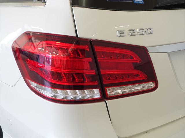 Eクラスステーションワゴン E250 ステーションワゴン アバンギャルド 1stアニバーサリーエディション シートヒーター パワーシート トランクスルー フロアマット ナビ CD ミュージックサーバー 音楽プレーヤー接続 Bluetooth接続 TV DVD再生 ETC(29枚目)