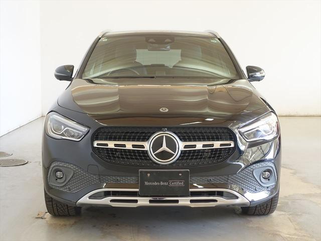 ＧＬＡクラス ＧＬＡ２００　ｄ　４ＭＡＴＩＣ　ナビゲーションパッケージ　シートヒーター　パワーシート　トランクスルー　フロアマット　コネクテッド機能　ナビ　音楽プレーヤー接続　Ｂｌｕｅｔｏｏｔｈ接続　ＴＶ　ＥＴＣ　ＬＥＤヘッドライト（2枚目）