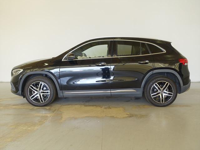 ＧＬＡクラス ＧＬＡ２００　ｄ　４ＭＡＴＩＣ　ナビゲーションパッケージ　シートヒーター　パワーシート　トランクスルー　フロアマット　コネクテッド機能　ナビ　音楽プレーヤー接続　Ｂｌｕｅｔｏｏｔｈ接続　ＴＶ　ＥＴＣ　ＬＥＤヘッドライト（5枚目）