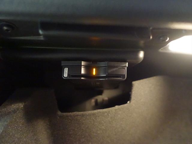 CLAクラス CLA250 AMGレザーエクスクルーシブパッケージ セーフティパッケージ シートヒーター パワーシート トランクスルー フロアマット ナビ CD ミュージックサーバー 音楽プレーヤー接続 Bluetooth接続(21枚目)