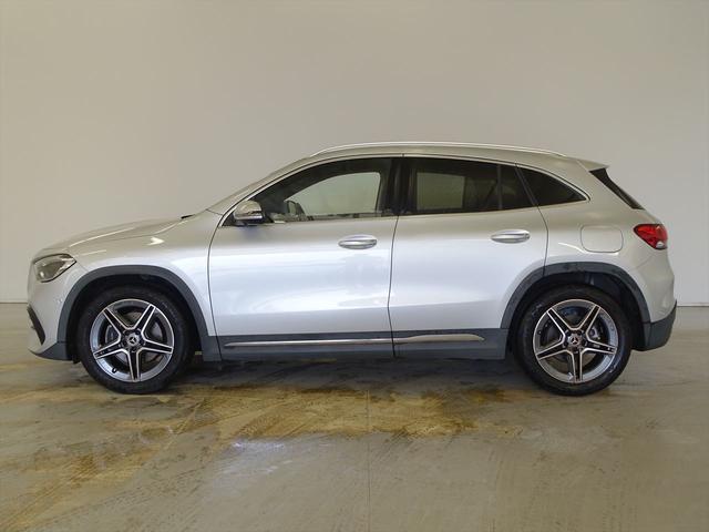 ＧＬＡクラス ＧＬＡ１８０　ＡＭＧラインパッケージ　シートヒーター　パワーシート　トランクスルー　フロアマット　コネクテッド機能　ナビ　音楽プレーヤー接続　Ｂｌｕｅｔｏｏｔｈ接続　ＴＶ　ＥＴＣ　ＬＥＤヘッドライト　電動リアゲート（5枚目）