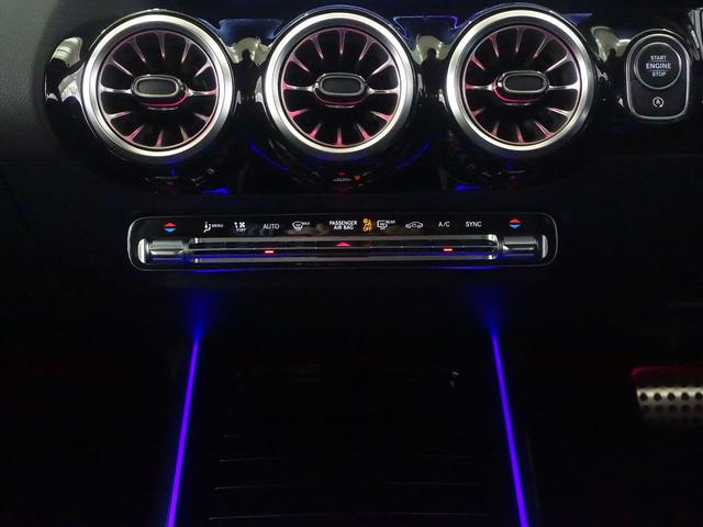 ＧＬＡクラス ＧＬＡ１８０　ＡＭＧラインパッケージ　シートヒーター　パワーシート　トランクスルー　フロアマット　コネクテッド機能　ナビ　音楽プレーヤー接続　Ｂｌｕｅｔｏｏｔｈ接続　ＴＶ　ＥＴＣ　ＬＥＤヘッドライト　電動リアゲート（13枚目）