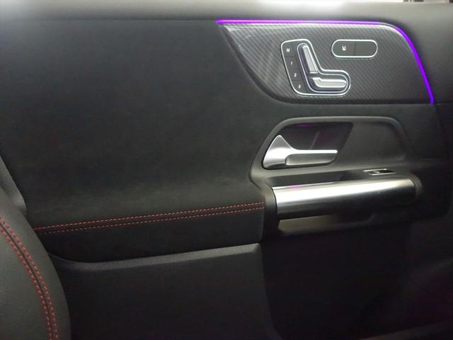 ＧＬＡクラス ＧＬＡ１８０　ＡＭＧラインパッケージ　シートヒーター　パワーシート　トランクスルー　フロアマット　コネクテッド機能　ナビ　音楽プレーヤー接続　Ｂｌｕｅｔｏｏｔｈ接続　ＴＶ　ＥＴＣ　ＬＥＤヘッドライト　電動リアゲート（14枚目）