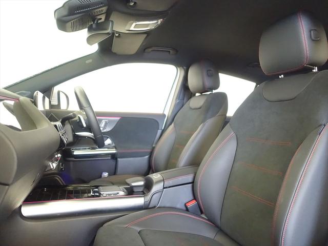 ＧＬＡクラス ＧＬＡ１８０　ＡＭＧラインパッケージ　シートヒーター　パワーシート　トランクスルー　フロアマット　コネクテッド機能　ナビ　音楽プレーヤー接続　Ｂｌｕｅｔｏｏｔｈ接続　ＴＶ　ＥＴＣ　ＬＥＤヘッドライト　電動リアゲート（18枚目）