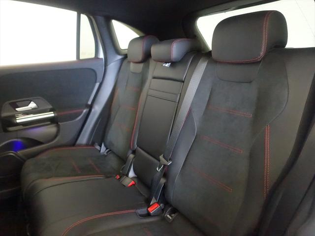 ＧＬＡクラス ＧＬＡ１８０　ＡＭＧラインパッケージ　シートヒーター　パワーシート　トランクスルー　フロアマット　コネクテッド機能　ナビ　音楽プレーヤー接続　Ｂｌｕｅｔｏｏｔｈ接続　ＴＶ　ＥＴＣ　ＬＥＤヘッドライト　電動リアゲート（22枚目）