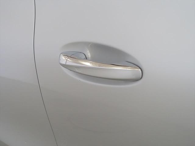 ＧＬＡクラス ＧＬＡ１８０　ＡＭＧラインパッケージ　シートヒーター　パワーシート　トランクスルー　フロアマット　コネクテッド機能　ナビ　音楽プレーヤー接続　Ｂｌｕｅｔｏｏｔｈ接続　ＴＶ　ＥＴＣ　ＬＥＤヘッドライト　電動リアゲート（26枚目）