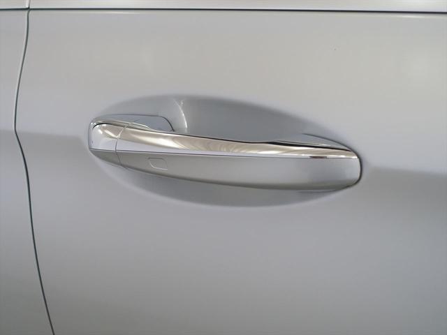 Ｅクラス Ｅ２００　アバンギャルド　シートヒーター　パワーシート　トランクスルー　フロアマット　ナビ　音楽プレーヤー接続　Ｂｌｕｅｔｏｏｔｈ接続　ＴＶ　ＥＴＣ　ＬＥＤヘッドライト　全周囲カメラ　フロントカメラ　サイドカメラ（25枚目）