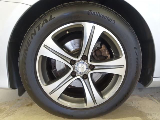 Ｅクラス Ｅ２００　アバンギャルド　シートヒーター　パワーシート　トランクスルー　フロアマット　ナビ　音楽プレーヤー接続　Ｂｌｕｅｔｏｏｔｈ接続　ＴＶ　ＥＴＣ　ＬＥＤヘッドライト　全周囲カメラ　フロントカメラ　サイドカメラ（30枚目）