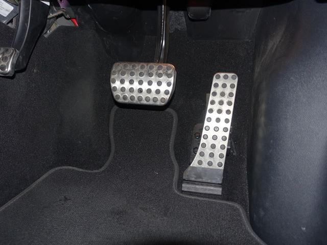 CLSクラス CLS220 ブルーテック AMGライン シートヒーター パワーシート トランクスルー フロアマット ナビ CD 音楽プレーヤー接続 Bluetooth接続 TV DVD再生 ETC LEDヘッドライト 全周囲カメラ フロントカメラ(27枚目)