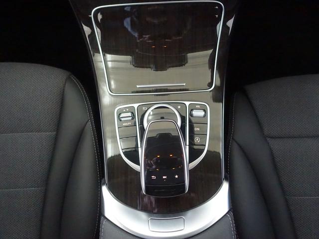 Cクラス C200 アバンギャルド ベーシックパッケージ シートヒーター パワーシート トランクスルー フロアマット ナビ CD ミュージックサーバー 音楽プレーヤー接続 Bluetooth接続 TV DVD再生 ETC(16枚目)