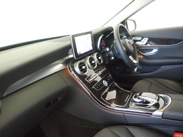 Cクラス C200 アバンギャルド ベーシックパッケージ シートヒーター パワーシート トランクスルー フロアマット ナビ CD ミュージックサーバー 音楽プレーヤー接続 Bluetooth接続 TV DVD再生 ETC(19枚目)