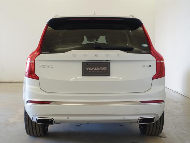 XC90 B6 AWD インスクリプション シートヒーター シートエアコン パワーシート 3列シート トランクスルー フロアマット ナビ 音楽プレーヤー接続 Bluetooth接続 TV ETC サンルーフ・ガラスルーフ LEDヘッドライト(3枚目)