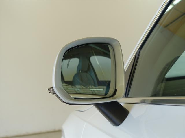 XC90 B6 AWD インスクリプション シートヒーター シートエアコン パワーシート 3列シート トランクスルー フロアマット ナビ 音楽プレーヤー接続 Bluetooth接続 TV ETC サンルーフ・ガラスルーフ LEDヘッドライト(6枚目)