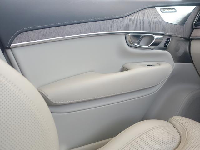 XC90 B6 AWD インスクリプション シートヒーター シートエアコン パワーシート 3列シート トランクスルー フロアマット ナビ 音楽プレーヤー接続 Bluetooth接続 TV ETC サンルーフ・ガラスルーフ LEDヘッドライト(14枚目)