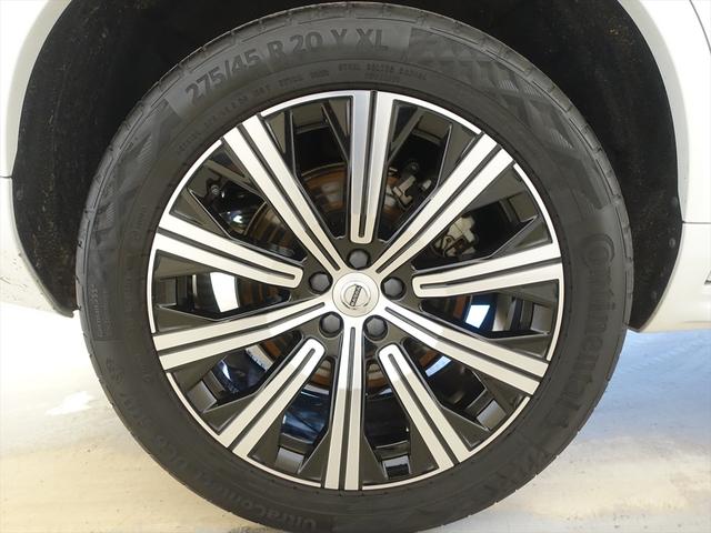 XC90 B6 AWD インスクリプション シートヒーター シートエアコン パワーシート 3列シート トランクスルー フロアマット ナビ 音楽プレーヤー接続 Bluetooth接続 TV ETC サンルーフ・ガラスルーフ LEDヘッドライト(35枚目)