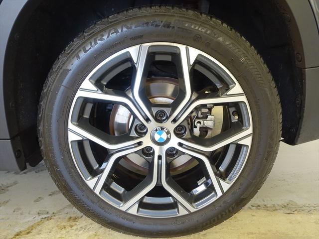 Ｘ１ ｘＤｒｉｖｅ１８ｄ　ｘライン　パワーシート　トランクスルー　フロアマット　コネクテッド機能　ナビ　音楽プレーヤー接続　Ｂｌｕｅｔｏｏｔｈ接続　ＥＴＣ　ＬＥＤヘッドライト　電動リアゲート　バックモニター　盗難防止（31枚目）