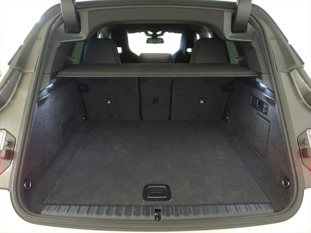 ｉＸ ｘＤｒｉｖｅ４０　シートヒーター　シートエアコン　パワーシート　トランクスルー　フロアマット　コネクテッド機能　ナビ　音楽プレーヤー接続　Ｂｌｕｅｔｏｏｔｈ接続　ＥＴＣ　サンルーフ・ガラスルーフ　ＬＥＤヘッドライト（23枚目）