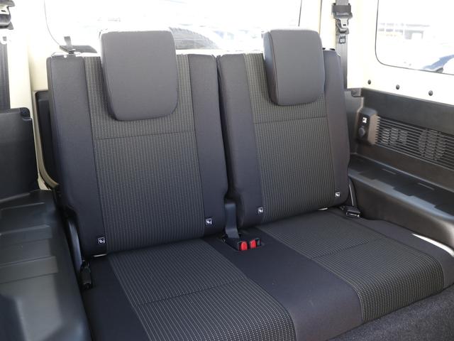 ジムニー ＸＣ　シートヒーター　トランクスルー　フロアマット　ナビ　ＣＤ　ミュージックサーバー　音楽プレーヤー接続　Ｂｌｕｅｔｏｏｔｈ接続　ＴＶ　ＤＶＤ再生　ＥＴＣ　ＬＥＤヘッドライト　盗難防止　衝突被害軽減ブレーキ（16枚目）