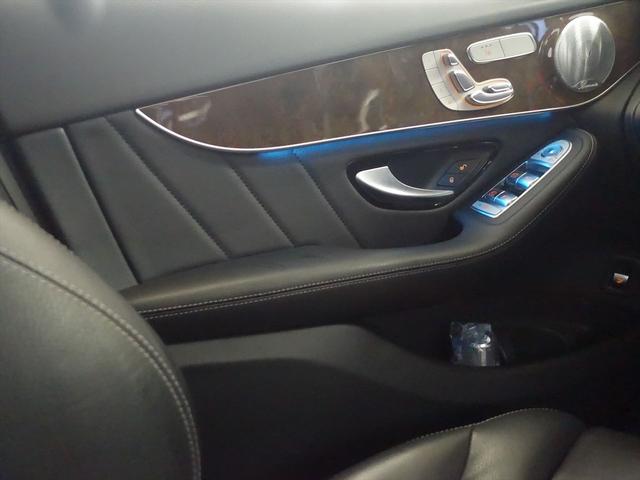 ＧＬＣ ＧＬＣ３５０　ｅ　４ＭＡＴＩＣ　クーペ　スポーツ　シートヒーター　パワーシート　トランクスルー　コネクテッド機能　ナビ　ＣＤ　ミュージックサーバー　音楽プレーヤー接続　Ｂｌｕｅｔｏｏｔｈ接続　ＴＶ　ＤＶＤ再生　ＥＴＣ　サンルーフ・ガラスルーフ（14枚目）