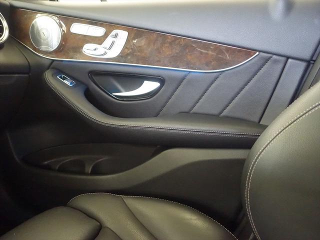 ＧＬＣ ＧＬＣ３５０　ｅ　４ＭＡＴＩＣ　クーペ　スポーツ　シートヒーター　パワーシート　トランクスルー　コネクテッド機能　ナビ　ＣＤ　ミュージックサーバー　音楽プレーヤー接続　Ｂｌｕｅｔｏｏｔｈ接続　ＴＶ　ＤＶＤ再生　ＥＴＣ　サンルーフ・ガラスルーフ（15枚目）