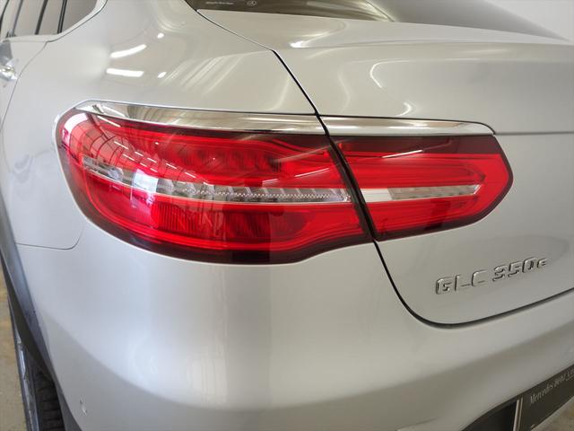 ＧＬＣ ＧＬＣ３５０　ｅ　４ＭＡＴＩＣ　クーペ　スポーツ　シートヒーター　パワーシート　トランクスルー　コネクテッド機能　ナビ　ＣＤ　ミュージックサーバー　音楽プレーヤー接続　Ｂｌｕｅｔｏｏｔｈ接続　ＴＶ　ＤＶＤ再生　ＥＴＣ　サンルーフ・ガラスルーフ（33枚目）
