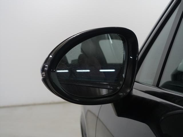 カイエン ベースグレード シートヒーター パワーシート トランクスルー フロアマット ナビ 音楽プレーヤー接続 Bluetooth接続 ETC LEDヘッドライト 電動リアゲート 全周囲カメラ フロントカメラ サイドカメラ(6枚目)