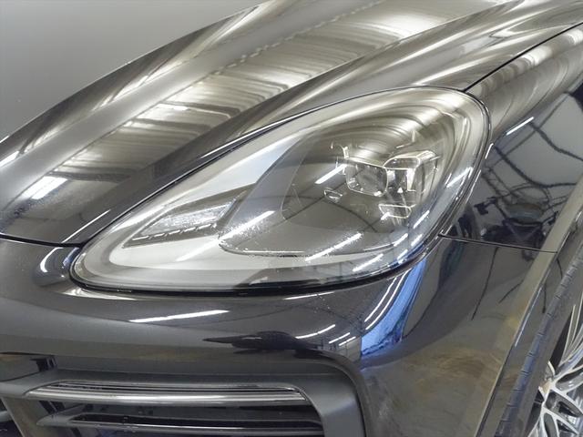 カイエン ベースグレード シートヒーター パワーシート トランクスルー フロアマット ナビ 音楽プレーヤー接続 Bluetooth接続 ETC LEDヘッドライト 電動リアゲート 全周囲カメラ フロントカメラ サイドカメラ(8枚目)