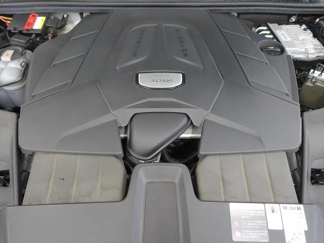 カイエン ベースグレード シートヒーター パワーシート トランクスルー フロアマット ナビ 音楽プレーヤー接続 Bluetooth接続 ETC LEDヘッドライト 電動リアゲート 全周囲カメラ フロントカメラ サイドカメラ(9枚目)