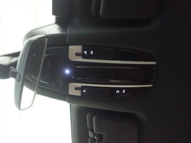 カイエン ベースグレード シートヒーター パワーシート トランクスルー フロアマット ナビ 音楽プレーヤー接続 Bluetooth接続 ETC LEDヘッドライト 電動リアゲート 全周囲カメラ フロントカメラ サイドカメラ(20枚目)